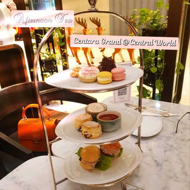 พากิน Afternoon Tea at Centara Grand Central World