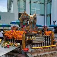 Pray at Erawan Shrine in Bangkok 