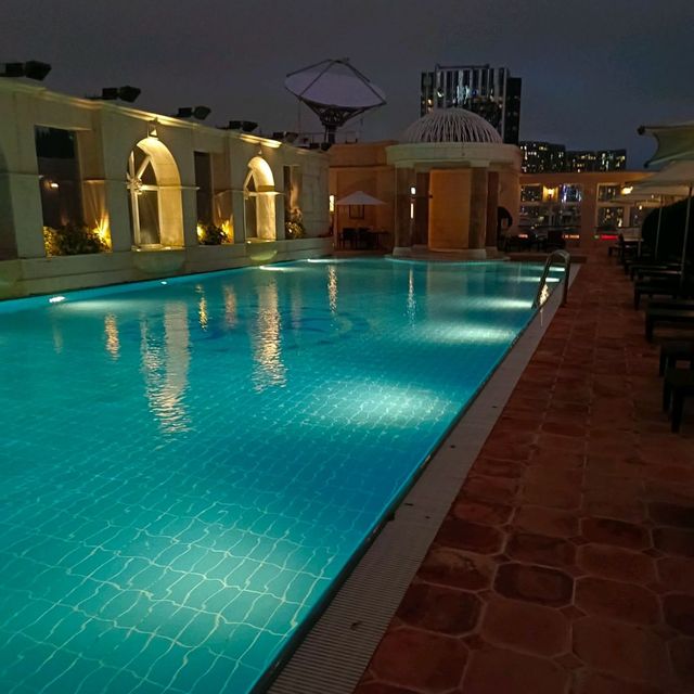 聖誕好去處帝苑酒店、頂樓花園和游泳池、看夜景！