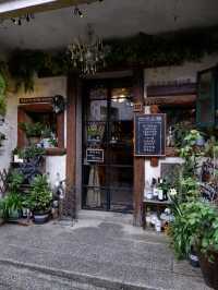 古城內華麗咖啡店與酒吧  