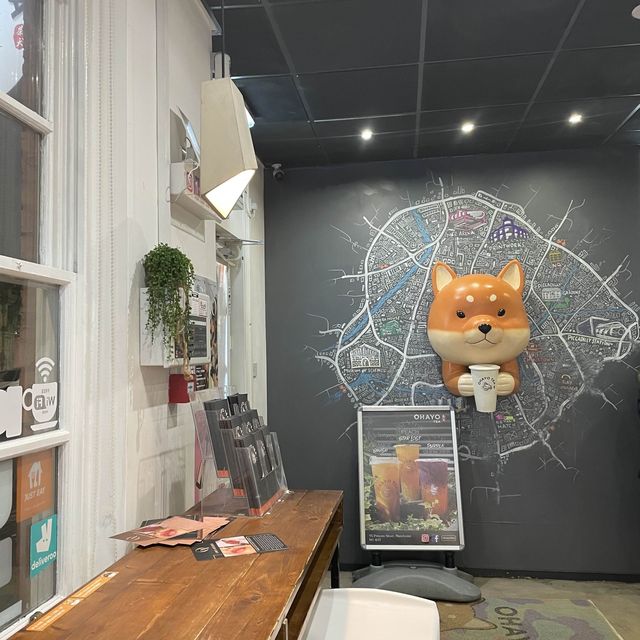 英國曼徹斯特 特色茶飲店 有超可愛嘅柴犬燒
