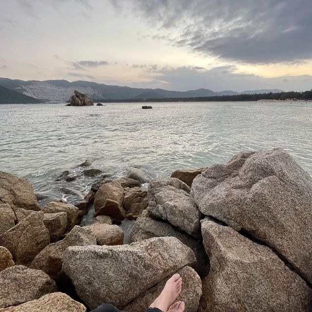Houhai Beach - hectic but a beauty! 