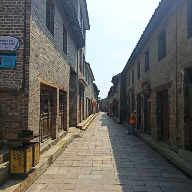 Exploring historical Jincheng...