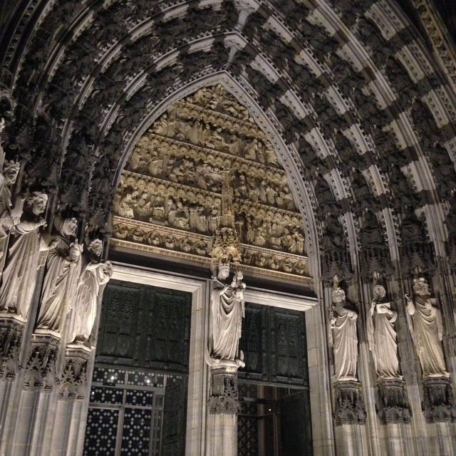 the Gothic Masterpiece of Cologne Cathedral 