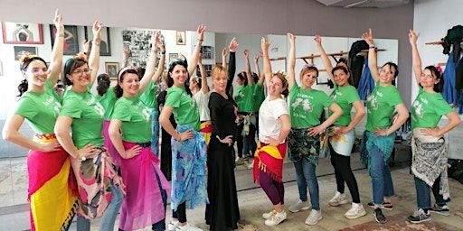 1-Hour Private Flamenco Class in Barcelona Experience | Plaza de Cataluña