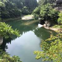【福島】エメラルドグリーンが美しい「塔のへつり」