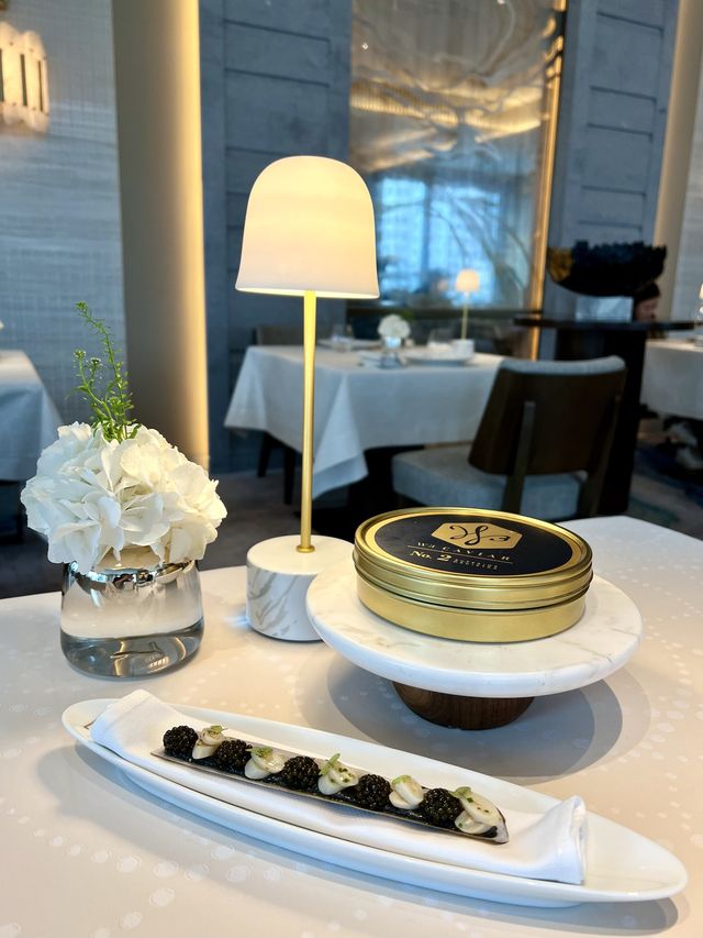 best caviar fine dining in HK 