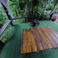 ตะโขนคาเฟ่ Takhon cafe อยู่ริมลำธารน้ำไหล