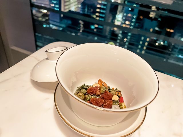 【尖沙咀精品川菜餐廳 飽覽270度維港景色】