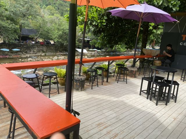 คาเฟ่ชิคๆ ใกล้ชิดธรรมชาติ@คีรีวง