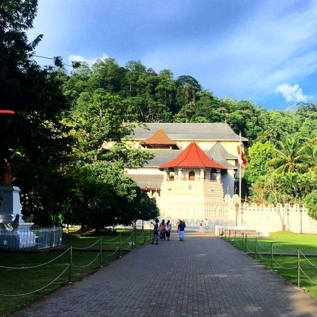 Temple of the Sacred Tooth Relic