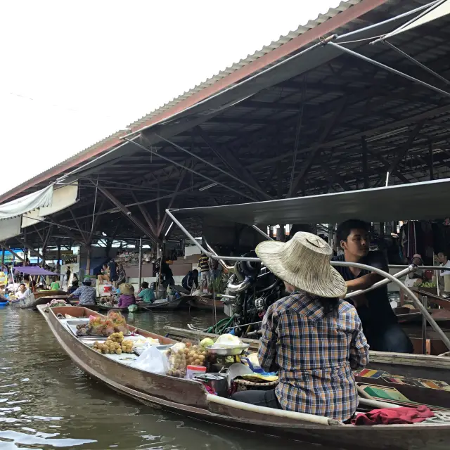 坐住船仔去shopping 🚣🏼‍♀️水上市集