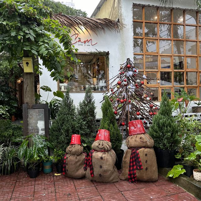 Aesthetic cafe near Hoi An old town