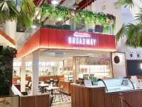 Broadway American Diner, Capitol Kempinski
