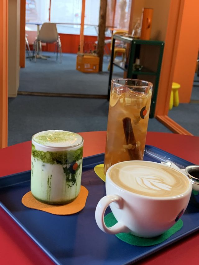 [오카소 OCASO] 컬러풀하고 힙한 제주카페☕️🍪🌈, 함덕해수욕장 도보8분🌊