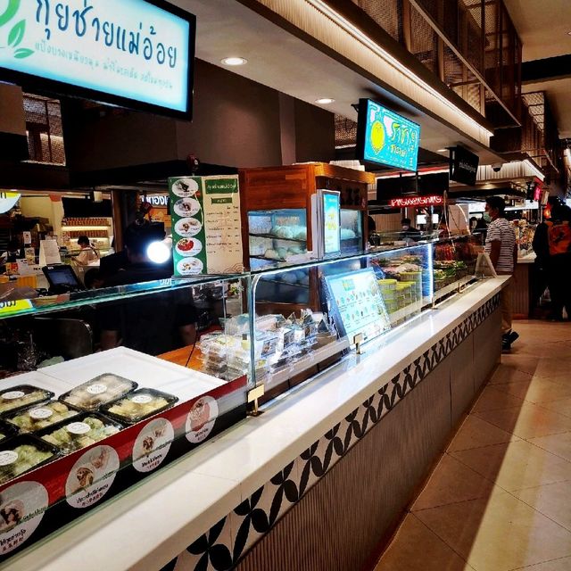 Siam Paragon, a Foodie Haven and Aquarium 