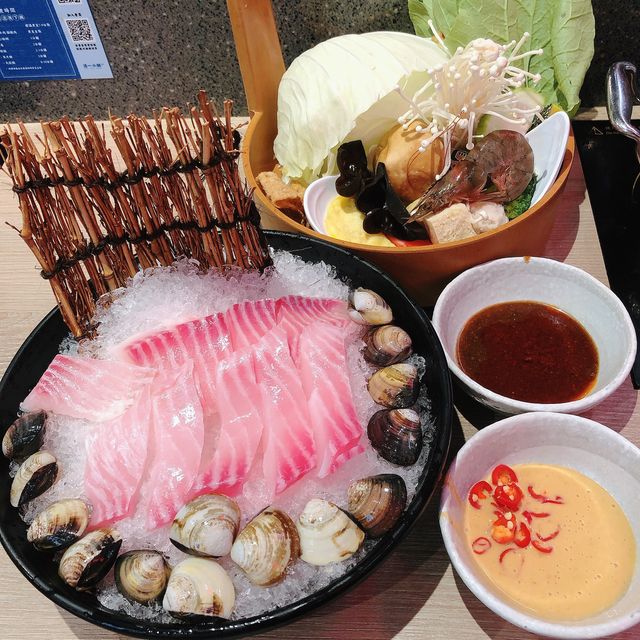 💙好吃美味新鮮😋🍲這一小鍋 台北誠品站前店