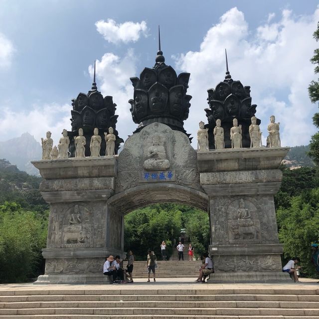 중국의 넘사벽 스케일! 칭다오 빌딩들의 야경뷰 ✨ 