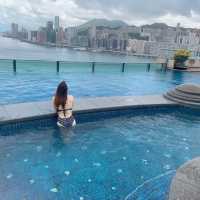 酒店Staycation🤘🏻飽覽維港景色游泳池🏊🏻‍♂️