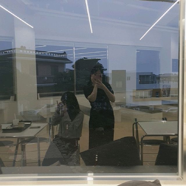 제주, 동네에 있던 조용한 카페 무채색 🤍🖤