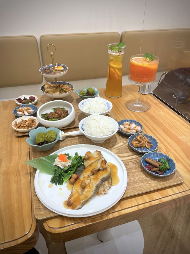 台式cafe 哥哥添飯•妹妹泡茶 (觀塘)