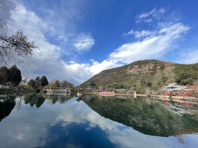 Lijiang’s Stunning Black Dragon Pool Park 