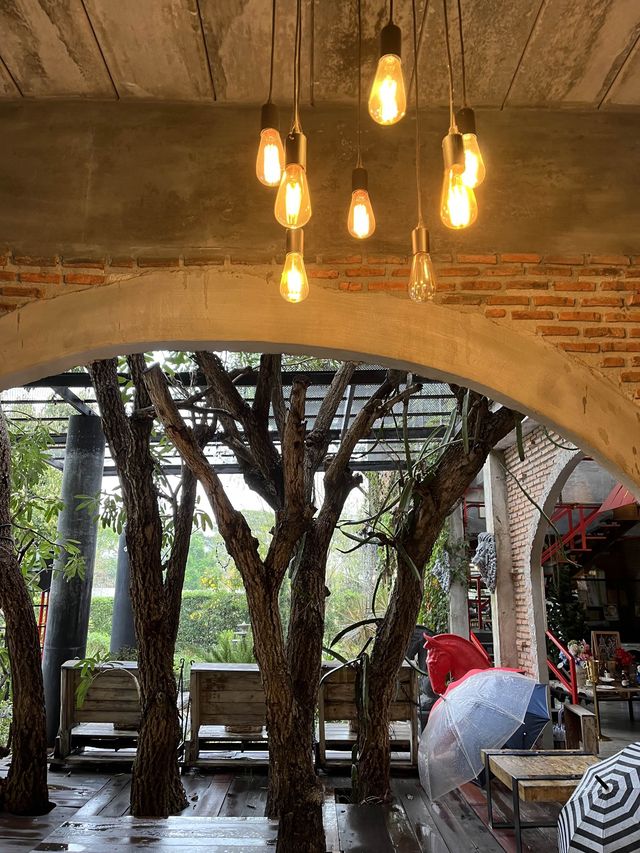คาเฟ่สไตล์ยุโรป Café Laura สระบุรี