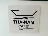ท่าน้ำคาเฟ่  กำแพงเพชร วิวดีติดแม่น้ำปิง