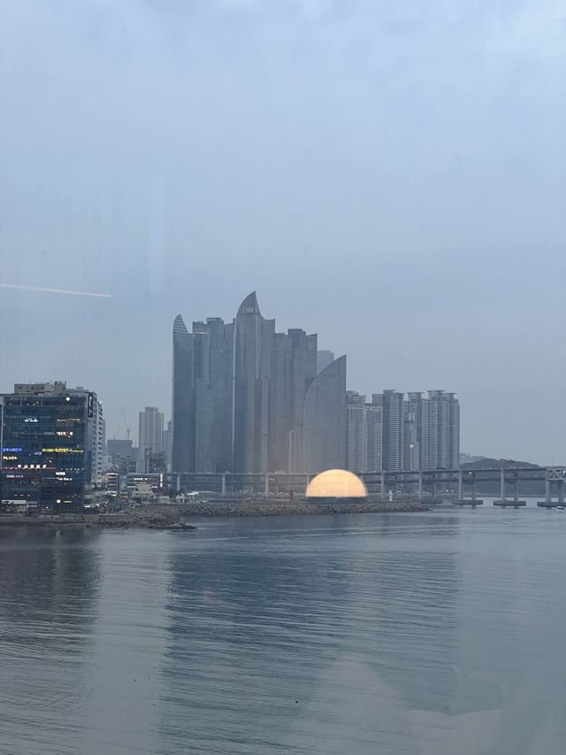 6층에서 보는 광안대교