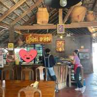 ร้านอาหารเหนือพื้นเมืองสไตล์น่าน