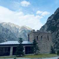 Dariali Monastery Complex โบสถ์สวยใกล้รัสเซีย