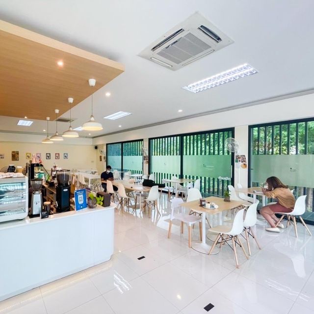 POLAR POLAR​ CAMPUS​ CAFE