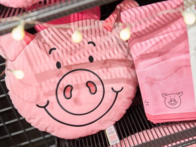 英國馬莎慶Percy小豬30歲生日