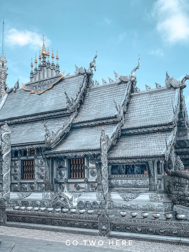 อุโบสถเงินหลังแรกของโลก
