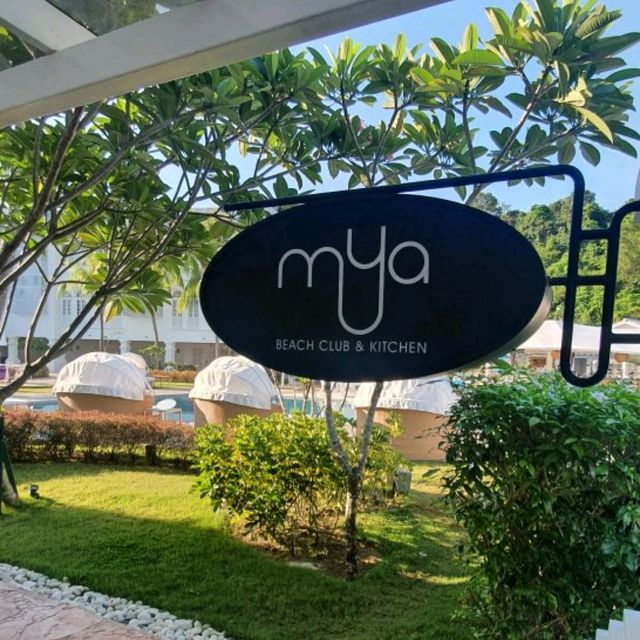 Best and unique hotel at Pantai Tengah