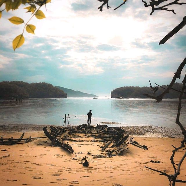 TAWANG BEACH - NGADIROJO