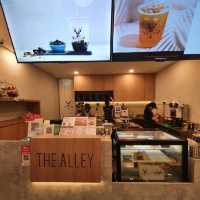 Satisfy your bubble craving at The Alley, J8