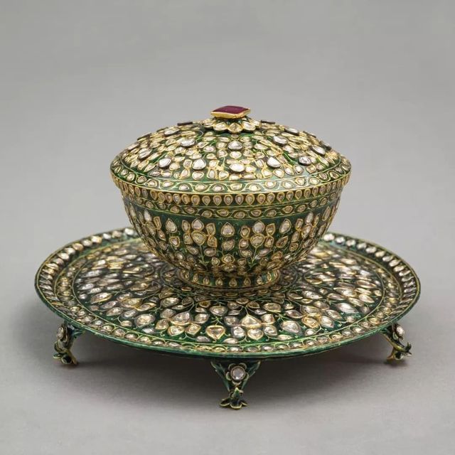 Visiting Islamic Art museum 