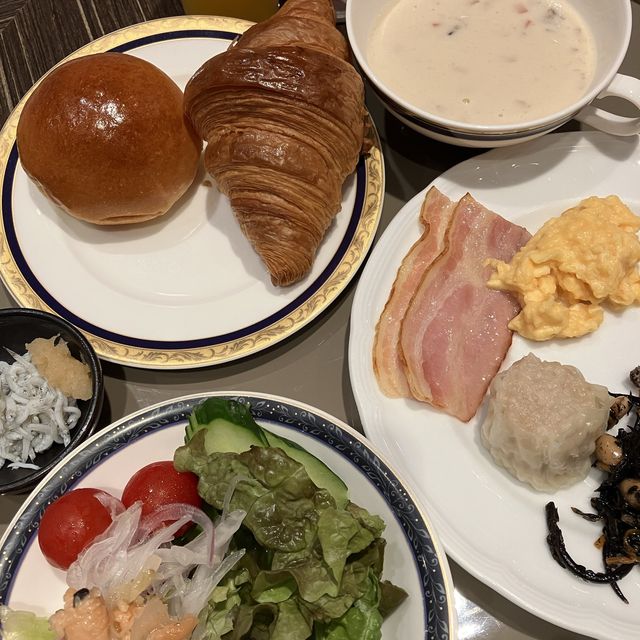 [横浜ベイシェラトンホテル] ラウンジ&朝食