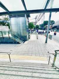 อิสระภาพ รถไฟฟ้า Mrt นักท่องเที่ยวแน่นมาก | กทม.