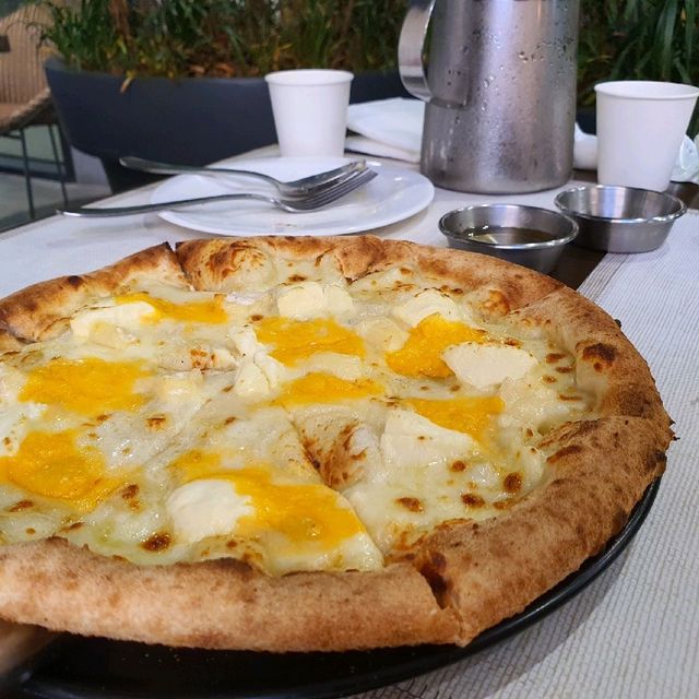 인천 송도 화덕 피자 연어샐러드 맛집!