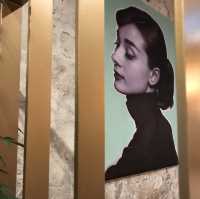오드리 헵번 감성카페 카페 1953위드 오드리 