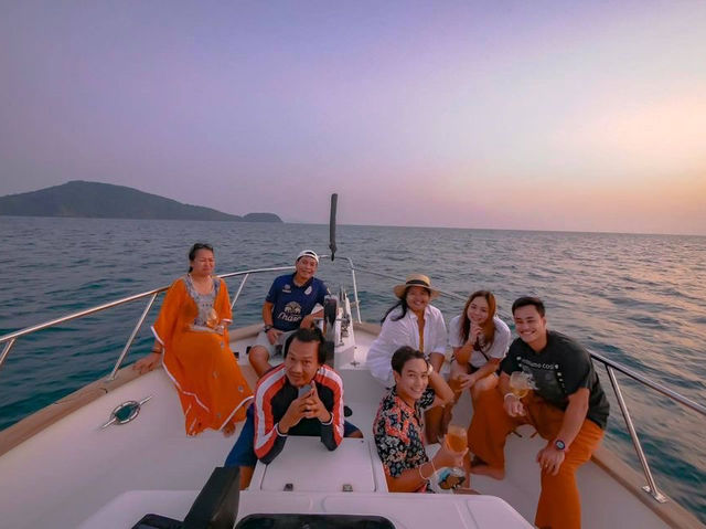 🛥 ล่องเรือยอร์ชตกหมึก 🐙