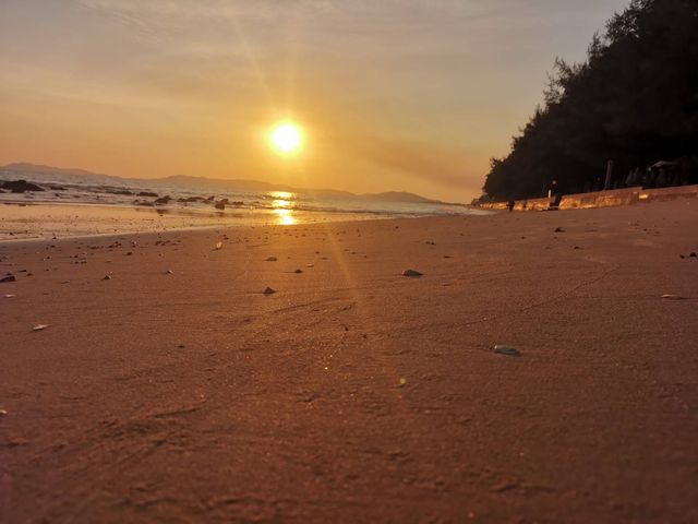 ตะวันลับขอบฟ้า ที่หาดพลา ระยอง