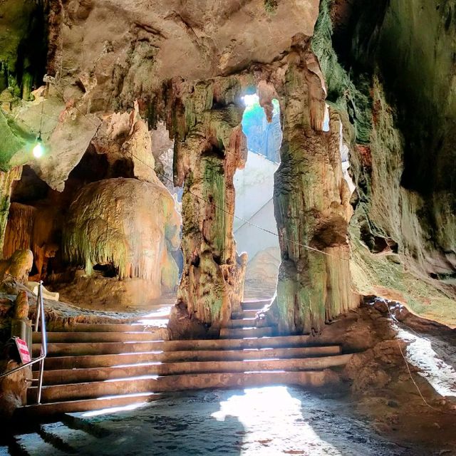 วัดถ้ำเขาหลวง@เพชรบุรี