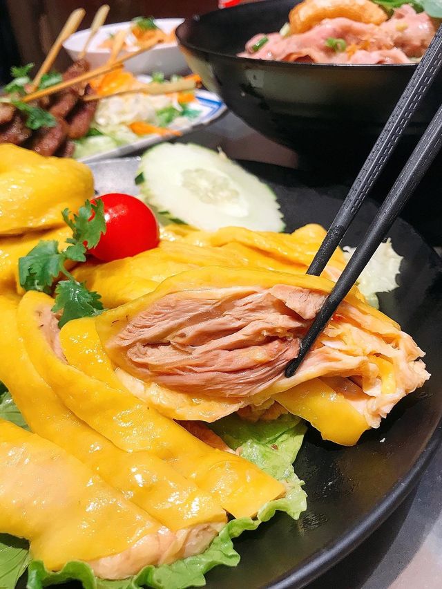 🤤必試肥牛船湯河·嫩滑海南雞🐔
