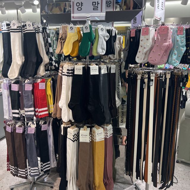 韓国/ソウル【弘大】駅構内のアクセサリーショップ♡