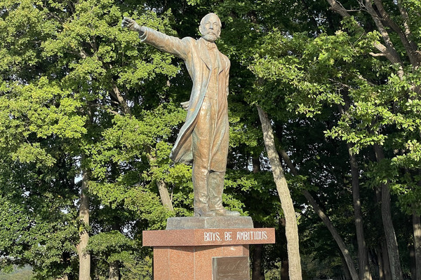 クラーク像👨🏻‍🎓 Be Ambitious！ | Trip.com 札幌