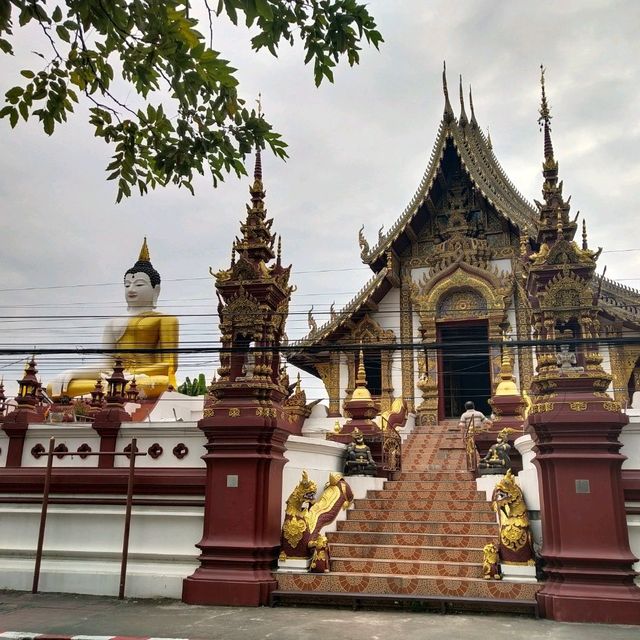 ไหว้หลวงพ่อทันใจ วัดราชมณเฑียร