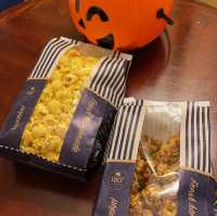 新鮮又香的即製爆谷 POPCORN